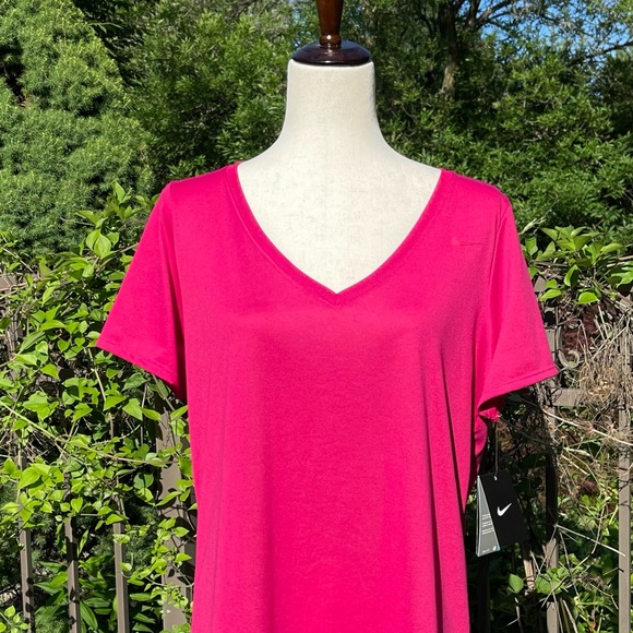 Nike Dri-FIT Legend 2.0 Athletic Cut V-Neck Training Swoosh Logo Tee - Picture 2 of 16